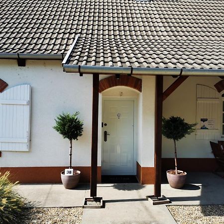 Ferienwohnung Pintes 38 Dunaújváros Exterior foto