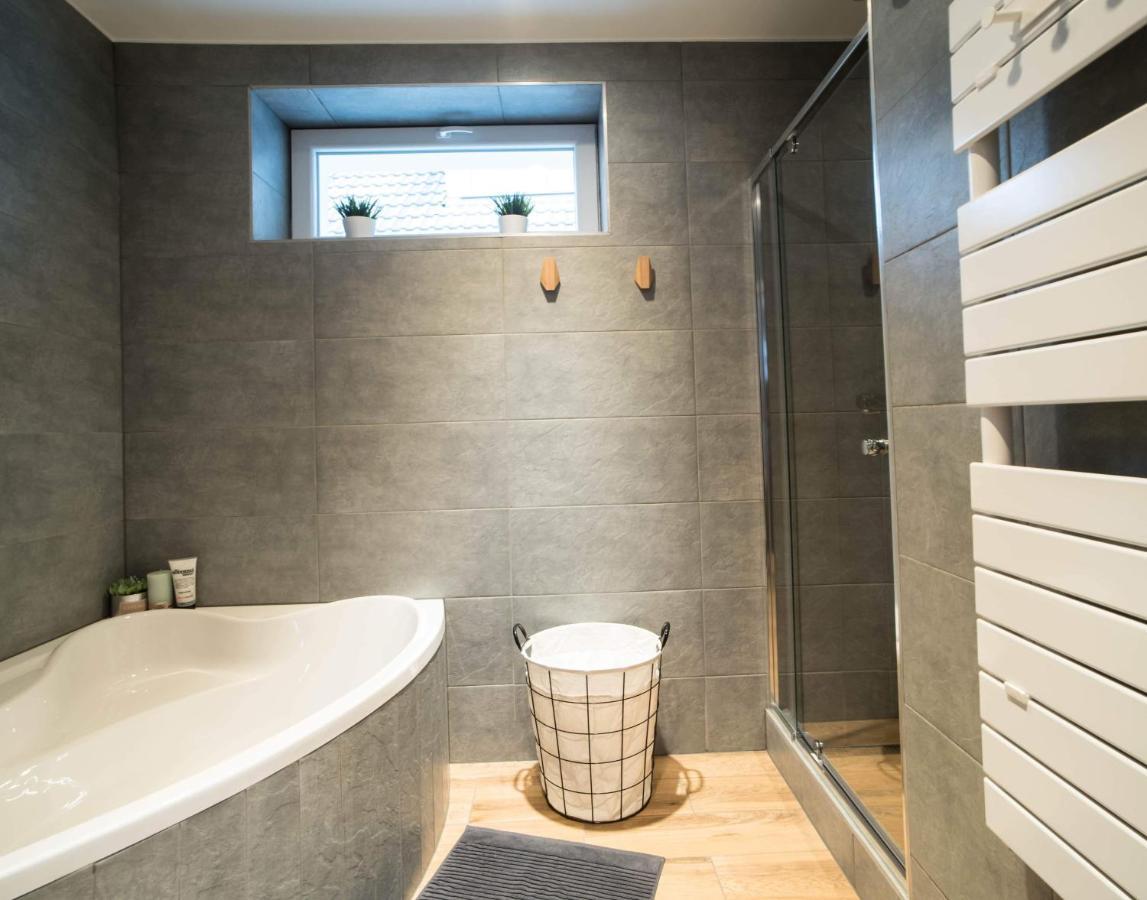 Ferienwohnung Pintes 38 Dunaújváros Exterior foto
