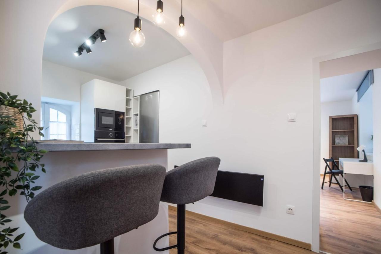 Ferienwohnung Pintes 38 Dunaújváros Exterior foto